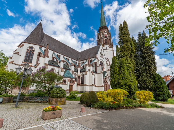 Auenansicht der Kirche Mari Himmelfahrt
