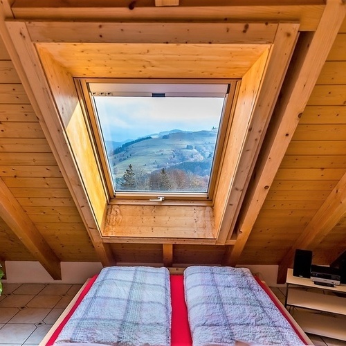 Dachzimmer Schwarzwald - Rückzugsmöglichkeit mit traumhaften Blick Dachzimmer Schwarzwald - Rückzugsmöglichkeit mit traumhaften Blick