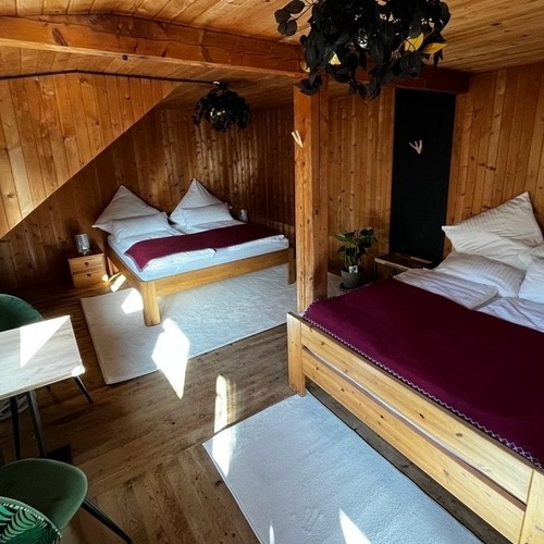 Zimmer mit zwei Doppelbetten - Zimmer mit zwei Doppelbetten -